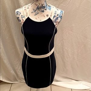GUESS navy/ivory, strapped shoulders. Beautiful fitting mini, stretch fabric.